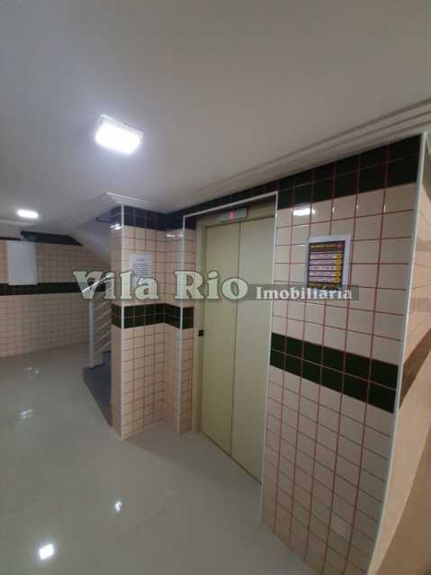 ELEVADOR - 22