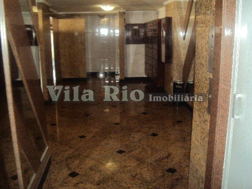 ELEVADOR - 17