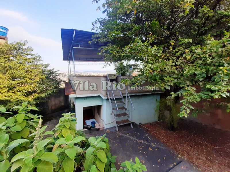 CASA FUNDOS. - 11