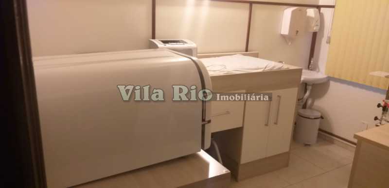 CONSULTÓRIO 9. - 17