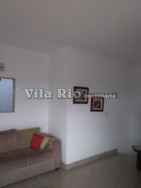 SALA 4 - 4