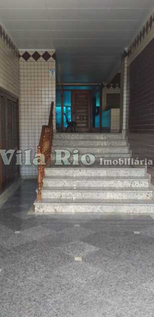 HALL 3 - 15