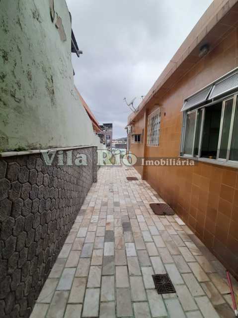 CORREDOR EXTERNO - 27