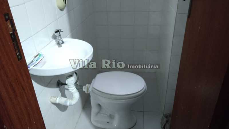 Banheiro de serviço - 15