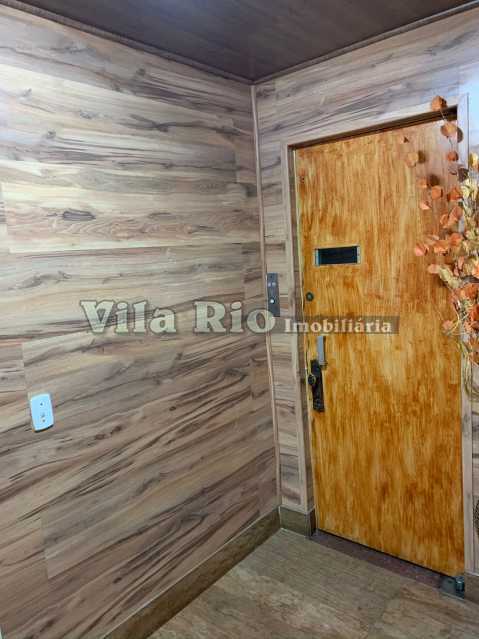ELEVADOR - 28