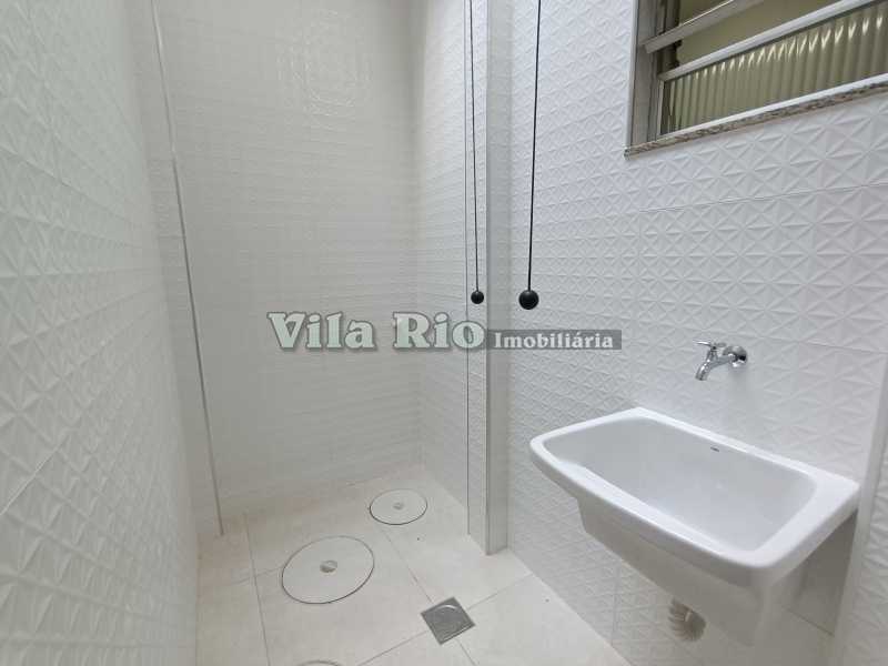 ÁREA DE SERVIÇO - 13