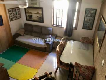 EXCELENTE CASA DUPLEX COM 2 QUARTOS. - VCN20044