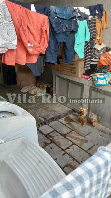 ÁREA DE SERVIÇO - 25