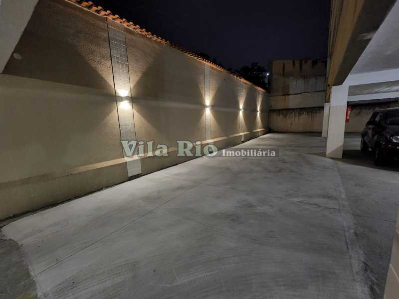 Estacionamento - 24