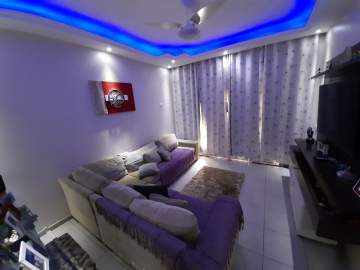 EXCELENTE CASA COM 4 QUARTOS SENDO 3 SUÍTES. - VCA40059