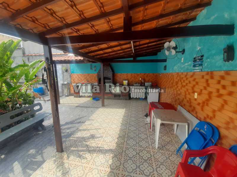 13.1 AREA GOURMET. - 27
