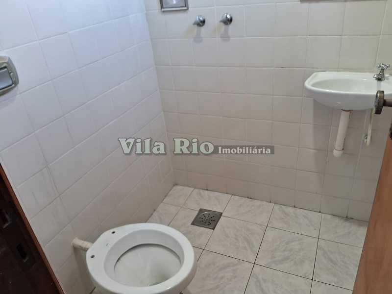 10.1 Banheiro de Serviço. - 24