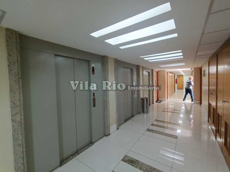 5.2 CORREDOR DE ACESSO - 8