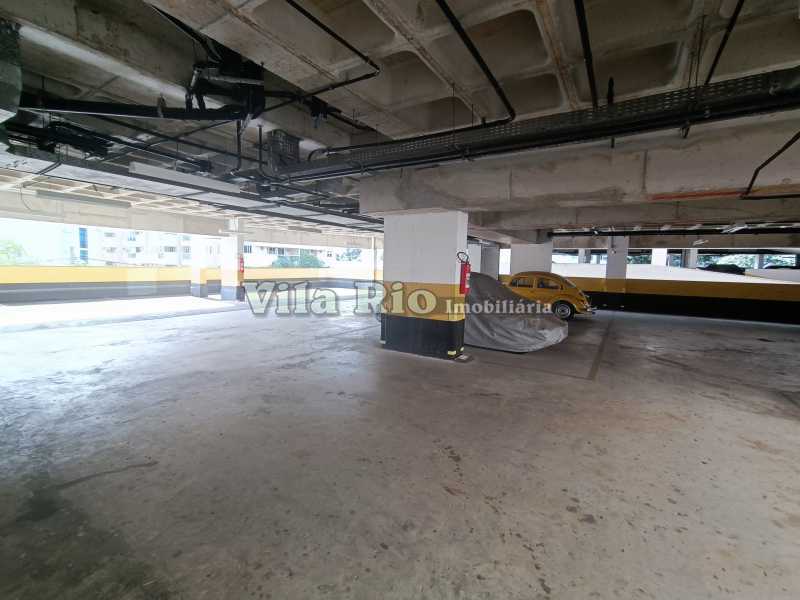 11.1 ESTACIONAMENTO - 15