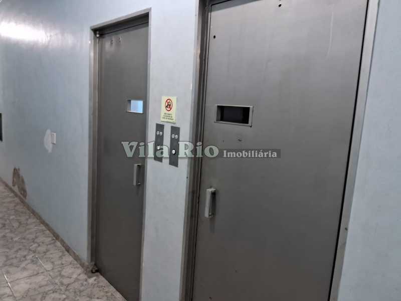 14.1 Elevadores. - 27