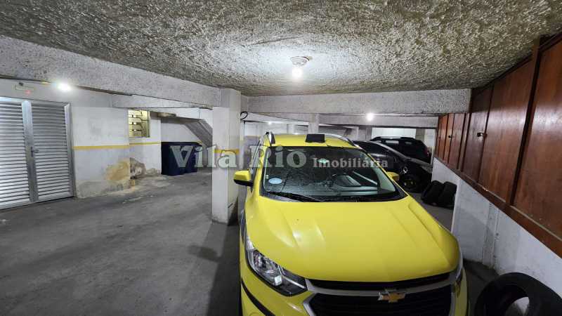 13 Garagem com armário exclus - 28