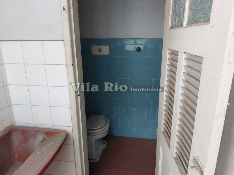 17.1 BANHEIRO EMPREGADA. - 21