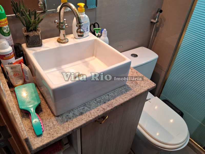 Conheça 2.4 Banheiro Suíte. do imóvel - Apartamento 03 quartos(1 suíte) Condomínio Bons Ventos. - VAP30385 - 19 2.4 Banheiro Suíte. - 19