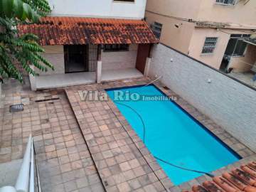 Casa duplex com 03 quartos sendo 01 suíte em Irajá. - VCA30164