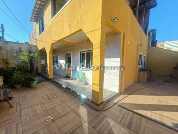 Ampla casa duplex no bairro Araújo. - VCA30172