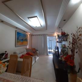 Apartamento de frente com 02 quartos e dependência completa em Vista Alegre - VAP21321