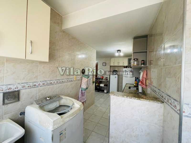 19. ÁREA DE SERVIÇO  - 19