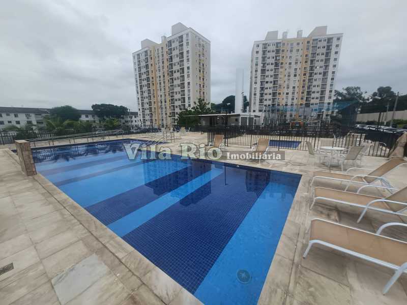 34 Piscina. - 24