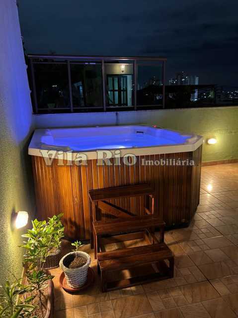 23 Jacuzzi 3 - 24