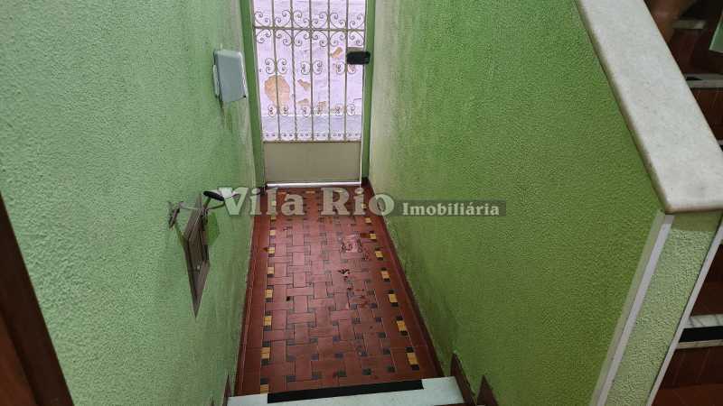 Entrada do edifício - 18