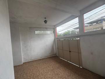 Casa de rua com terraço. - VCA20135