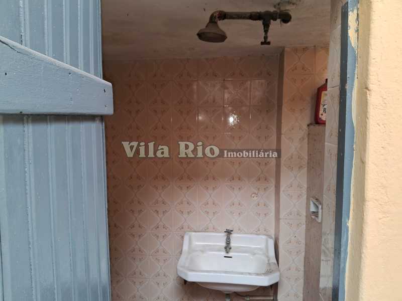 8.1 Banheiro de Serviço. - 11