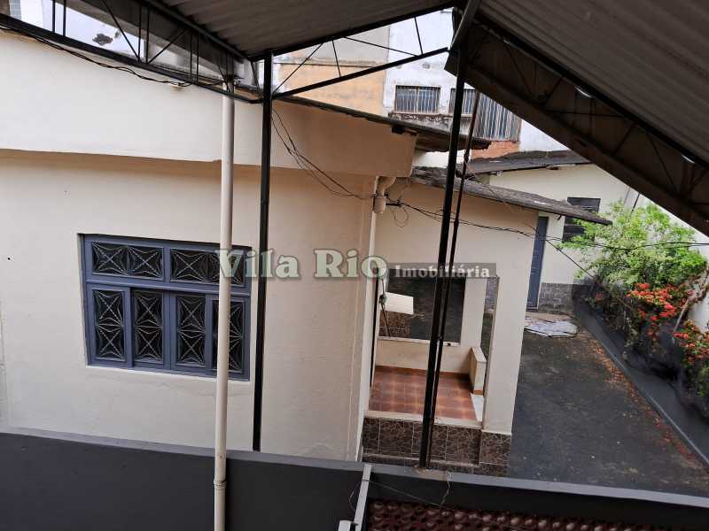 17.1 Casa dos Fundos. - 23