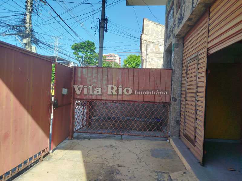 area frente loja. - 2