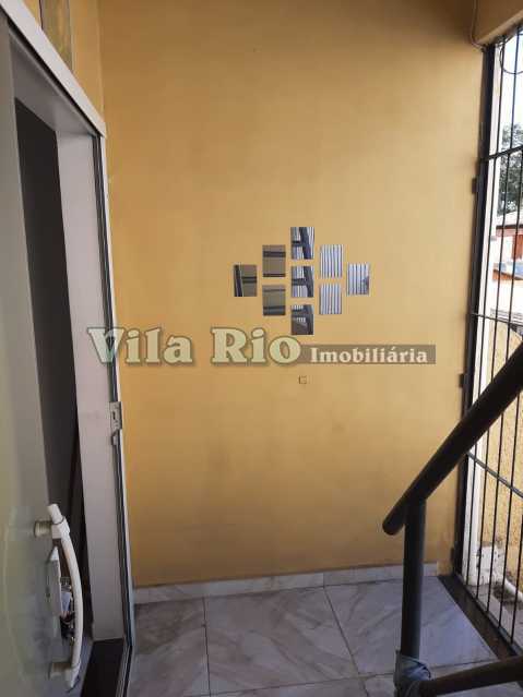 17 HALL ACESSO TERRAÇO 2. - 17