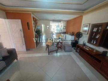 Casa alto padrão, com piscina, coladinha à Oliveira Belo. - VCA30196