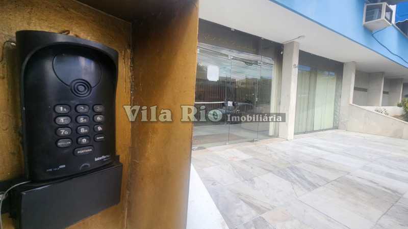 Entrada. - 26