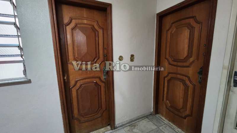 Entradas social e de serviço. - 17
