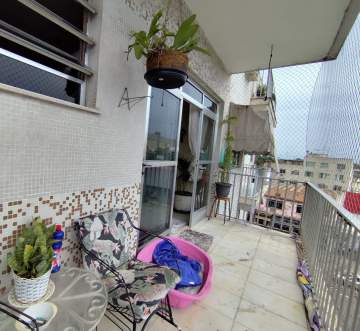 Bom apartamento 02 quartos em Vista Alegre. - VAP21461