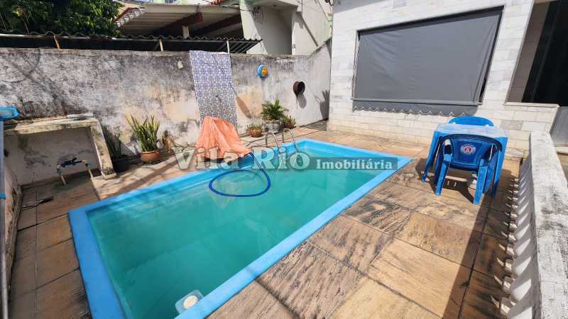 Piscina. - 23