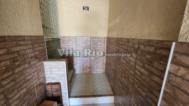 Entrada. - 28