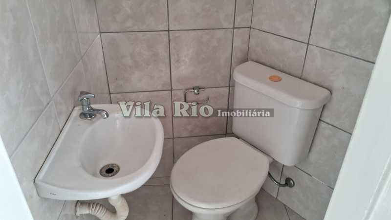 8.1 Banheiro de Serviço. - 24