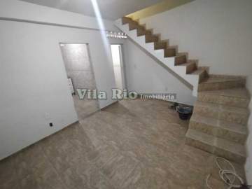 Boa casa de vila duplex em Colégio. - VCV30016