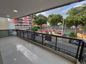 Apartamento amplo , luxuoso, localizado na Praça da Cetel. - VAP30485