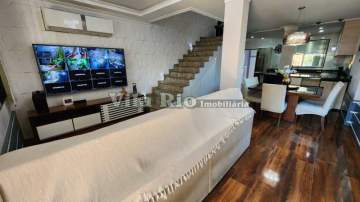 Lidíssima casa com 03 quartos, piscina e 02 vagas. - VCA30208