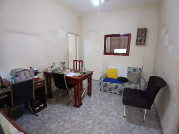 Casa de fundos com terraço em Irajá. - VCA10020