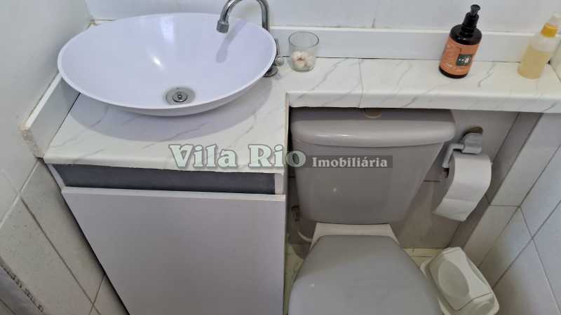 7.1 Banheiro de Serviço. - 16