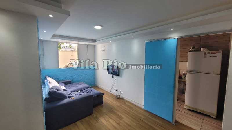 1 Sala 4. - 3