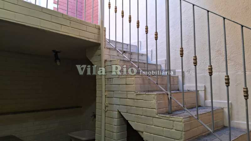 12.1 Acesso ao Terraço. - 23