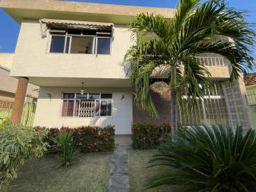 Linda casa duplex com 05 dormitórios com possibilidade de construção de piscina. - VCA50026