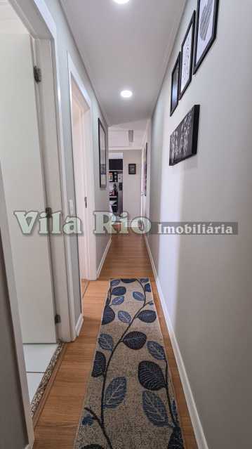 Conheça 2 Circulação 2. do imóvel - Belíssimo apartamento no Condomínio Dez Rocha Miranda. - VAP21584 - 6 2 Circulação 2. - 6